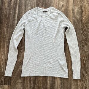 J. McLaughlin Light Gray Ribbed Sweater